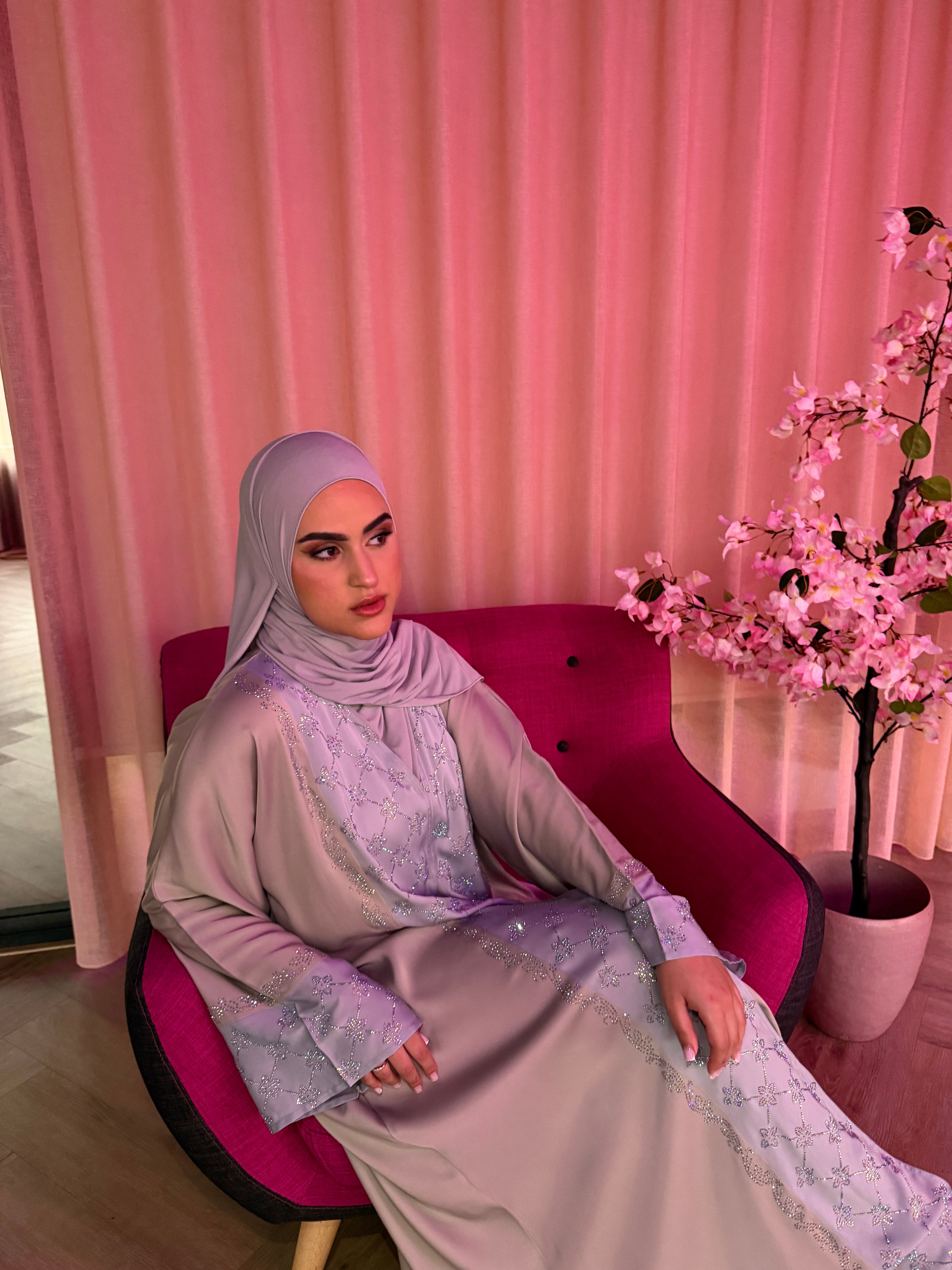 Satin abaya