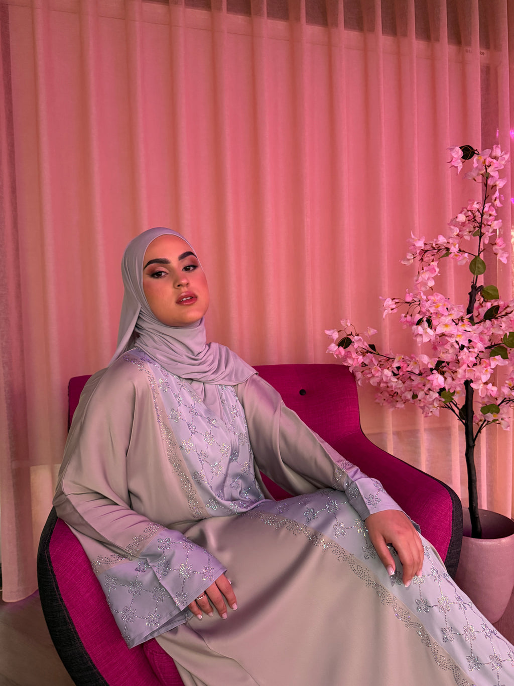 Satin abaya