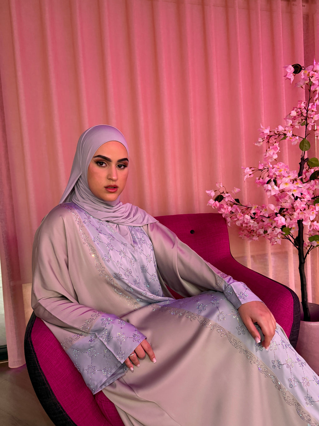Satin abaya