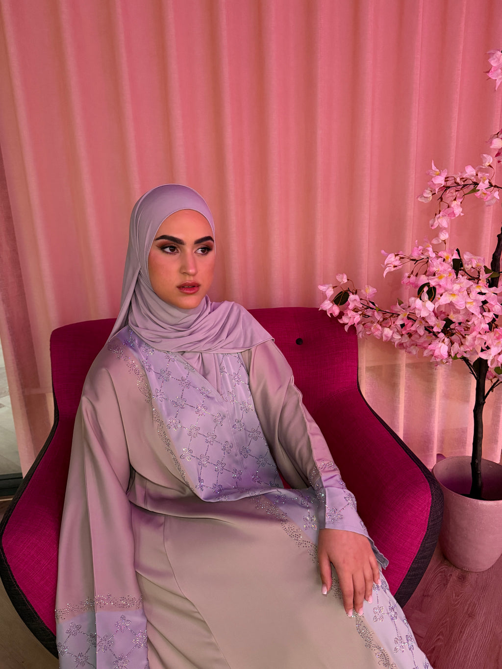 Satin abaya