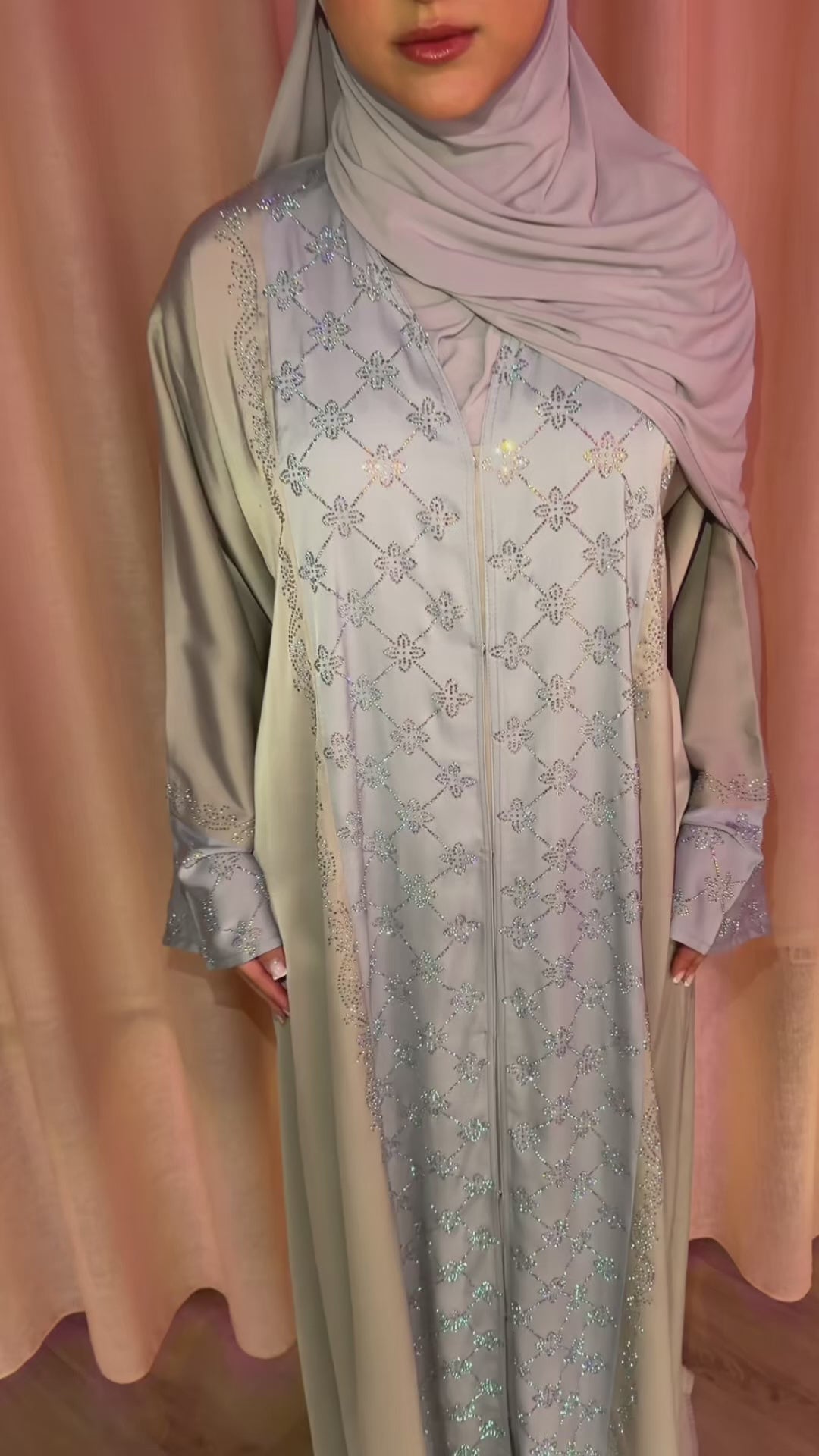 Satin abaya